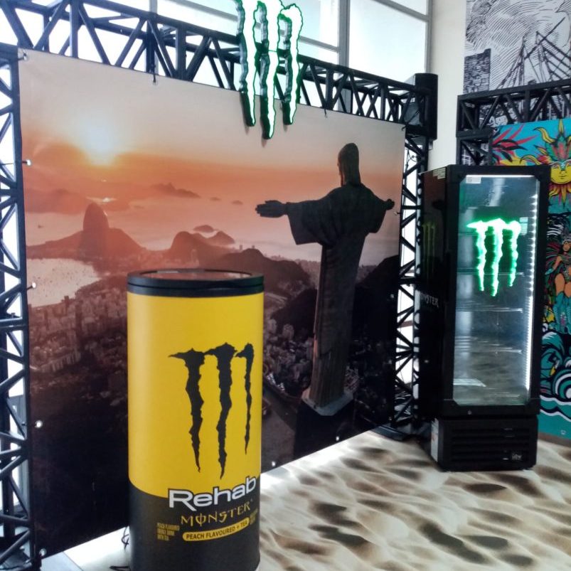 Decoração do stand Monster Energy para o evento Tasting the Future no Planetário de Lisboa Imagem WhatsApp 2024-11-09 às 15.42.56_748b38f4 Decoração do stand Monster Energy para o evento Tasting the Future no Planetário de Lisboa Imagem WhatsApp 2024-11-09 às 15.42.56_748b38f4